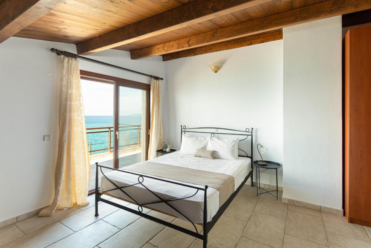 Seagrove, Beachfront Villa In Possidi #Feelslikehome Skála Foúrkas Exteriör bild